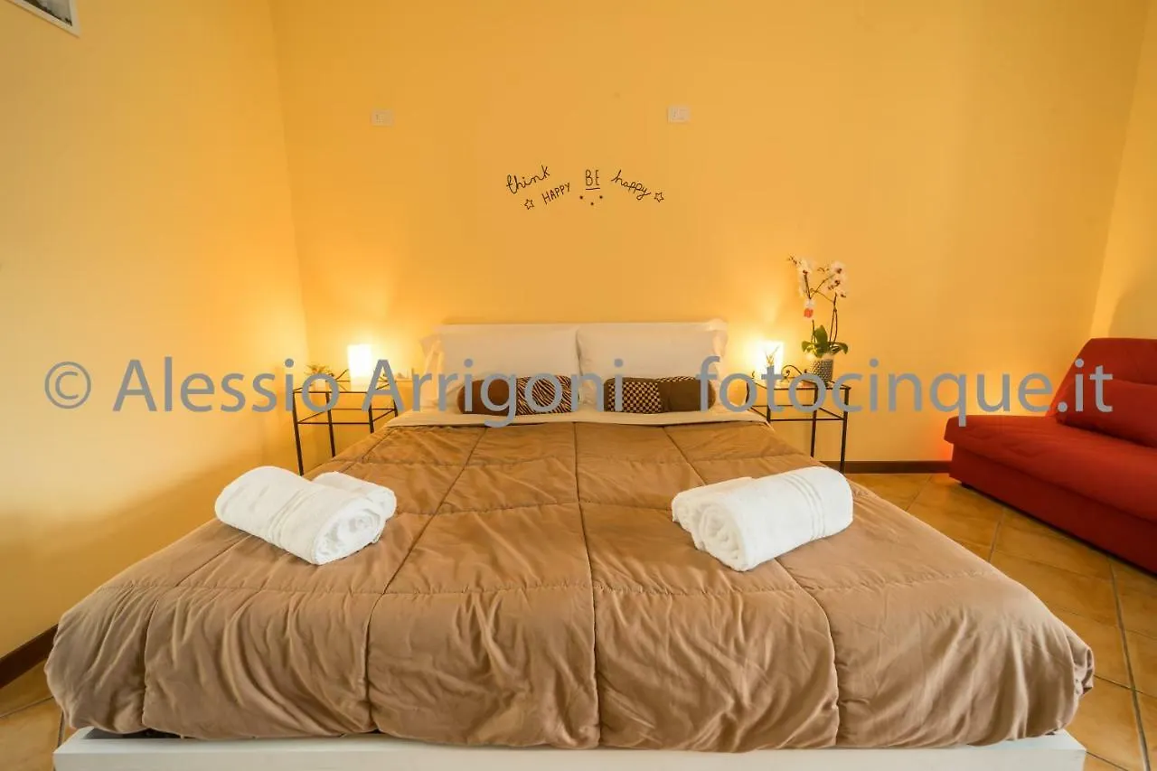 Hostel Bluelake Inn Olginate Italy